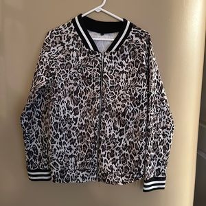 Animal print bomber jacket with zipper